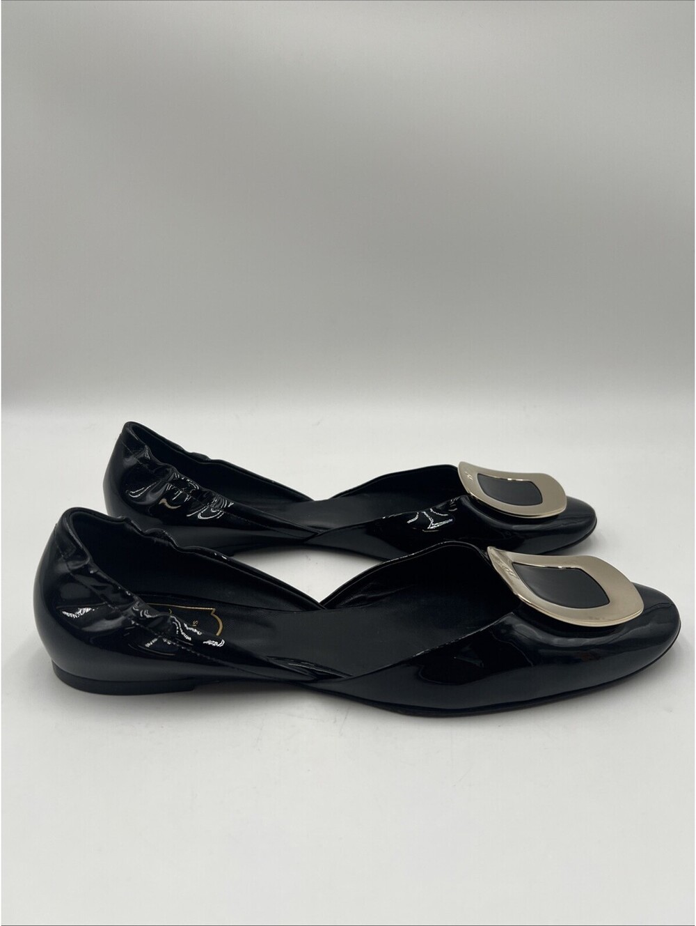 Roger Vivier Stetch Patent Ballerinas with Buckle Black Size 40